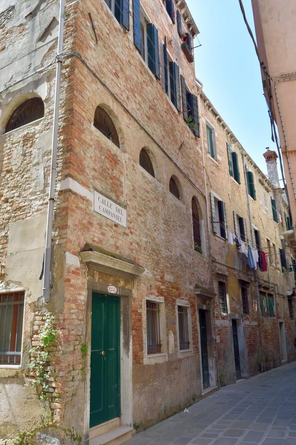 Apartamento Al Campanile Venecia Exterior foto